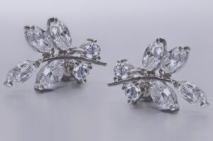 earrings, diamond, jewelry-6518631.jpg